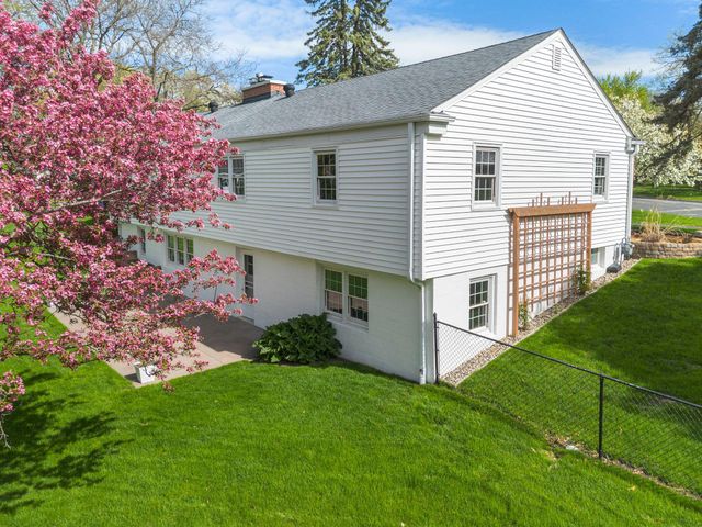 6708 Sally Lane, Edina, MN 55439