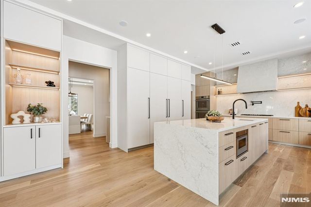 91 Macarthur Avenue, Closter, NJ 07624