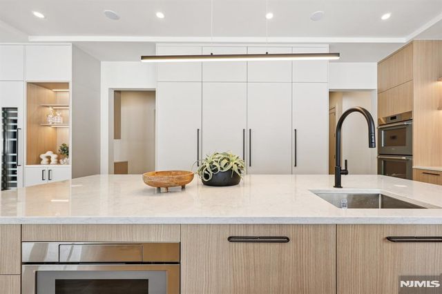 91 Macarthur Avenue, Closter, NJ 07624