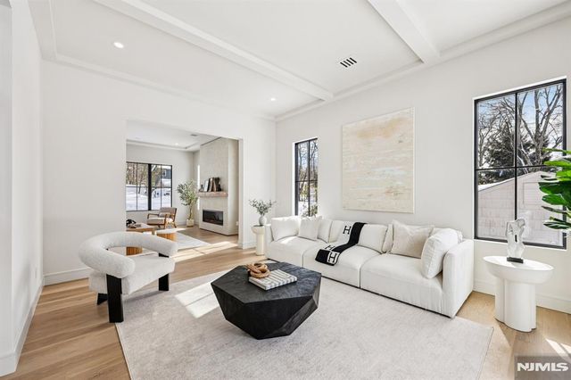 91 Macarthur Avenue, Closter, NJ 07624