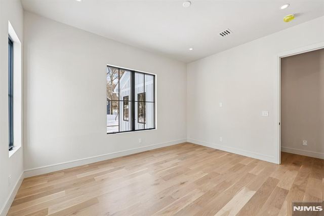 91 Macarthur Avenue, Closter, NJ 07624