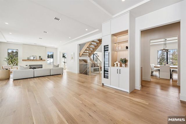 91 Macarthur Avenue, Closter, NJ 07624