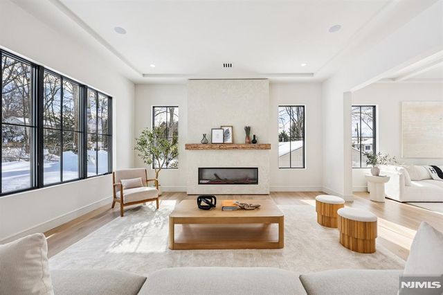 91 Macarthur Avenue, Closter, NJ 07624