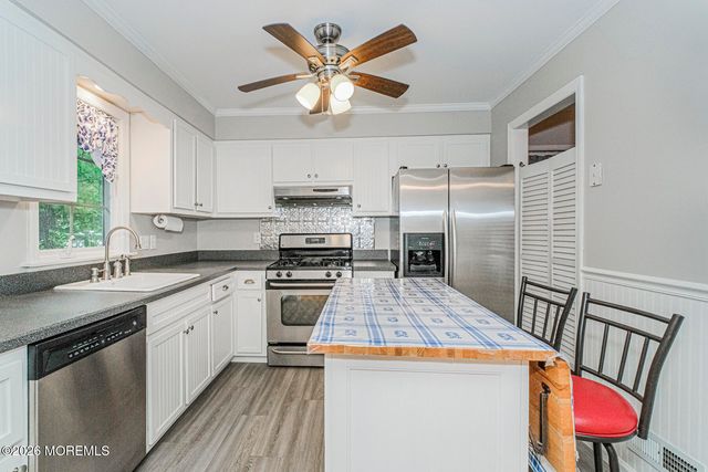 90 Oak Hill Drive, Toms River, NJ 08753