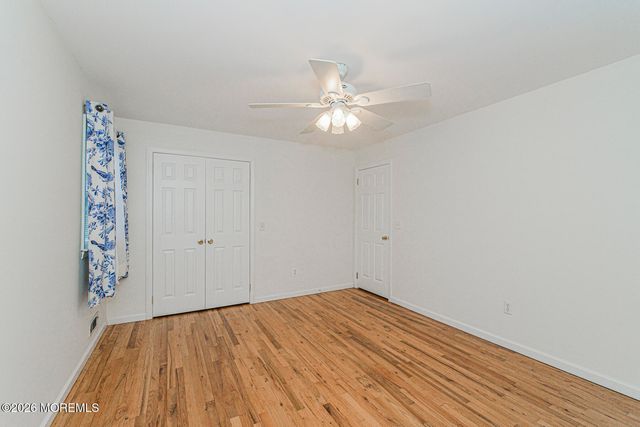 90 Oak Hill Drive, Toms River, NJ 08753
