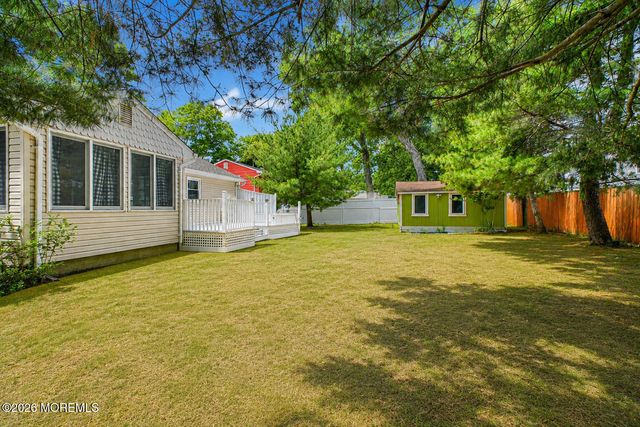 90 Oak Hill Drive, Toms River, NJ 08753