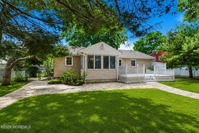 90 Oak Hill Drive, Toms River, NJ 08753