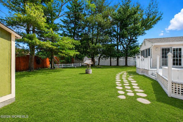 90 Oak Hill Drive, Toms River, NJ 08753