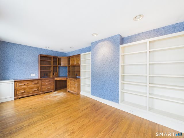 21 Elm Street, Stonington, CT 06378