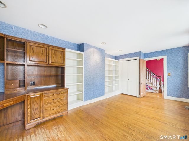 21 Elm Street, Stonington, CT 06378