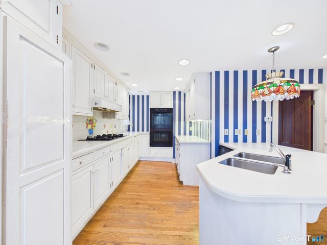 21 Elm Street, Stonington, CT 06378