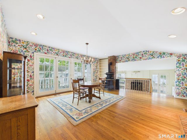 21 Elm Street, Stonington, CT 06378