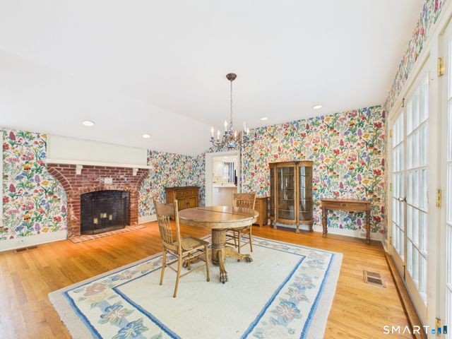 21 Elm Street, Stonington, CT 06378