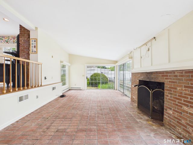 21 Elm Street, Stonington, CT 06378