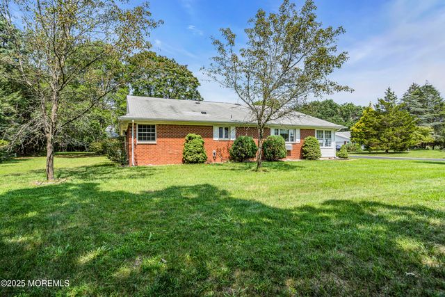 614 Willow Lane A, Whiting, NJ 08759