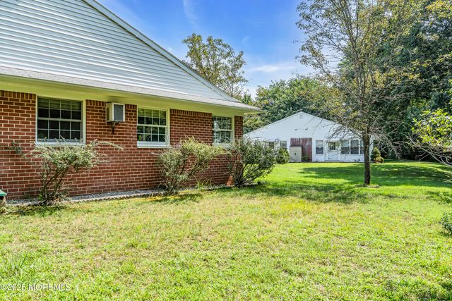 614 Willow Lane A, Whiting, NJ 08759