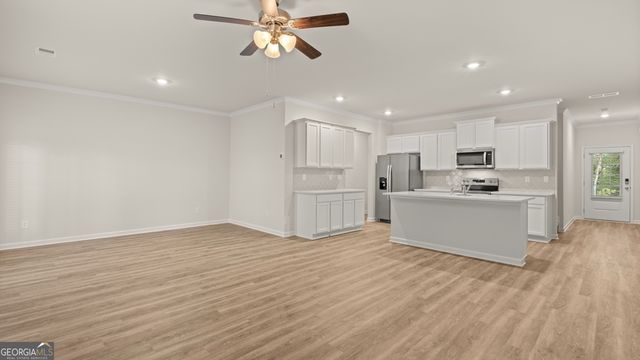 390 Silver Moon Drive, Loganville, GA 30052