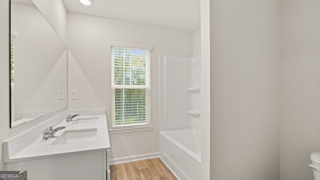 390 Silver Moon Drive, Loganville, GA 30052