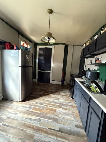 473 Ellsworth St, California, PA 15419