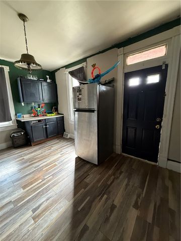 473 Ellsworth St, California, PA 15419
