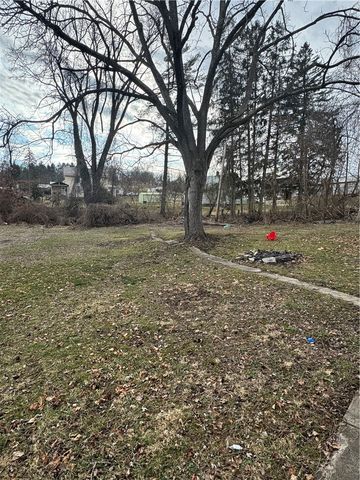473 Ellsworth St, California, PA 15419