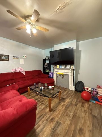 473 Ellsworth St, California, PA 15419