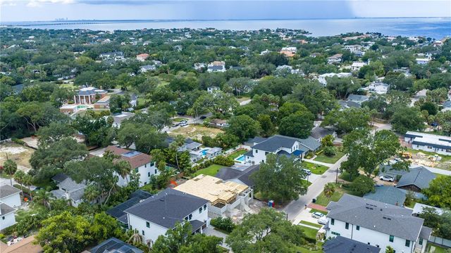 4506 W MELROSE AVENUE, Tampa, FL 33629