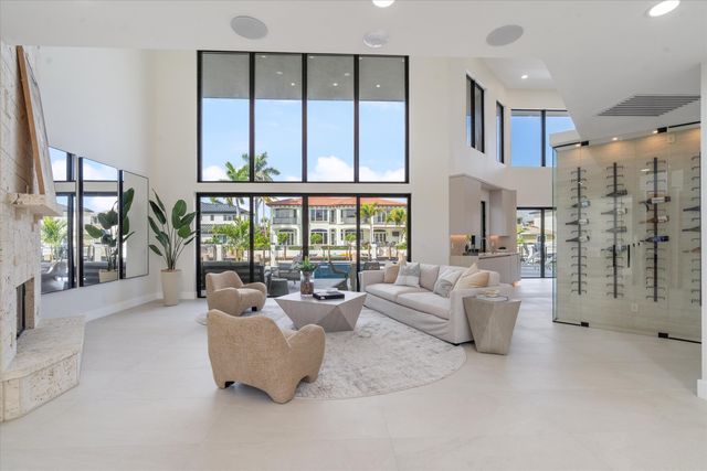 3721 NE 30th Avenue, Lighthouse Point, FL 33064