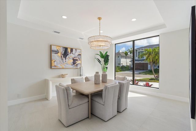 3721 NE 30th Avenue, Lighthouse Point, FL 33064