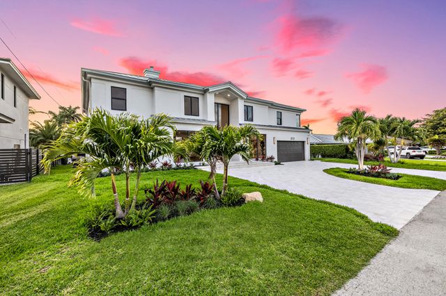 3721 NE 30th Avenue, Lighthouse Point, FL 33064
