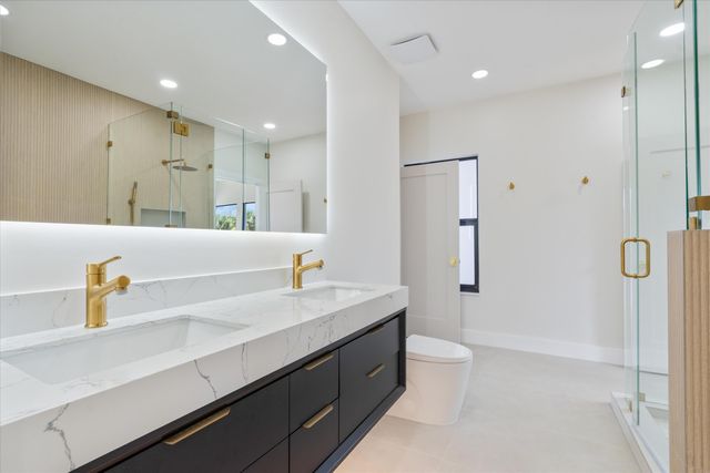 3721 NE 30th Avenue, Lighthouse Point, FL 33064