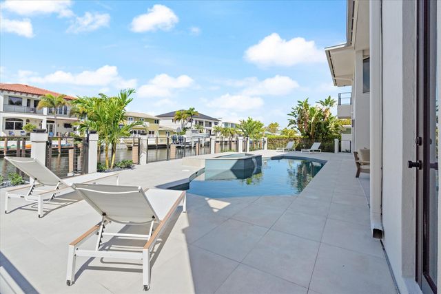 3721 NE 30th Avenue, Lighthouse Point, FL 33064