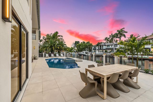 3721 NE 30th Avenue, Lighthouse Point, FL 33064