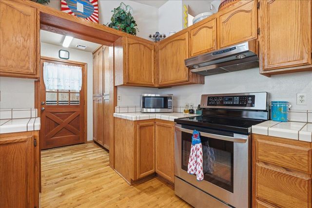 5402 Begonia Dr, Pollock Pines, CA 95726