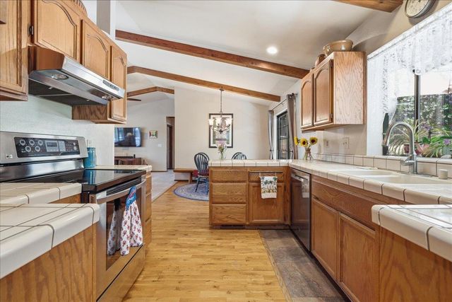5402 Begonia Dr, Pollock Pines, CA 95726