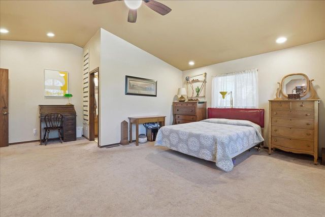 5402 Begonia Dr, Pollock Pines, CA 95726