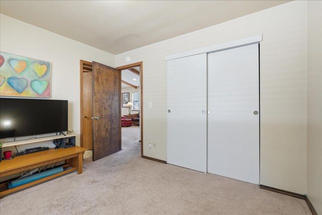 5402 Begonia Dr, Pollock Pines, CA 95726