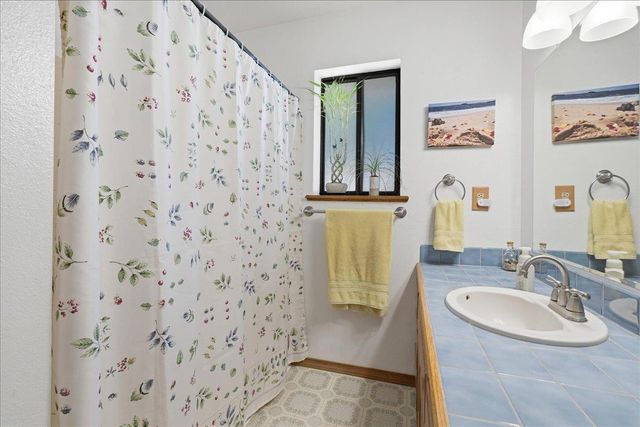 5402 Begonia Dr, Pollock Pines, CA 95726