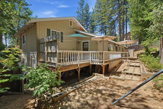 5402 Begonia Dr, Pollock Pines, CA 95726