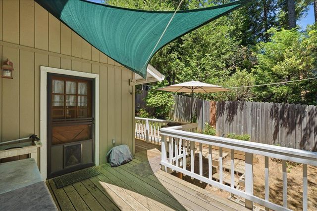 5402 Begonia Dr, Pollock Pines, CA 95726
