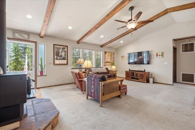 5402 Begonia Dr, Pollock Pines, CA 95726