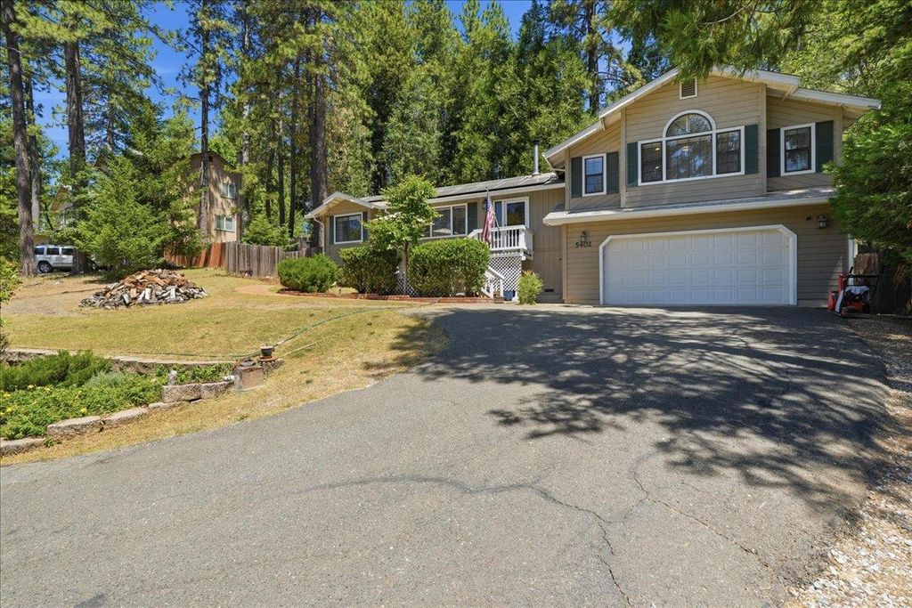5402 Begonia Dr, Pollock Pines, CA 95726