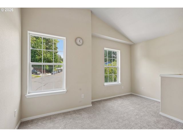 759 Se CAMELLIA Ct, Hillsboro, OR 97123