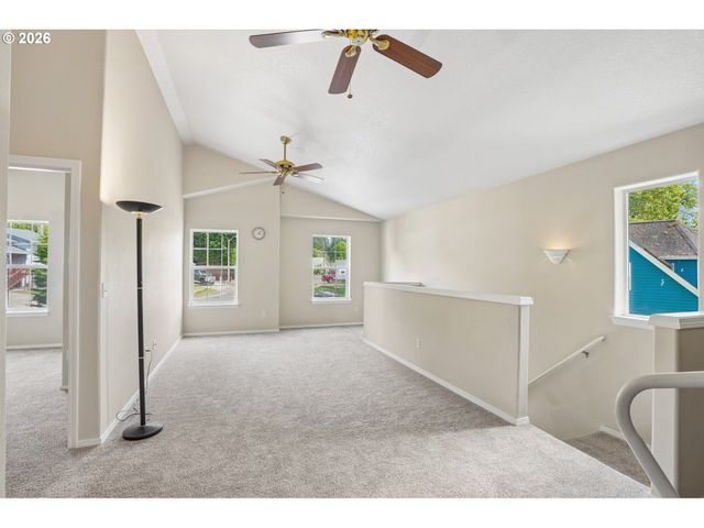759 Se CAMELLIA Ct, Hillsboro, OR 97123