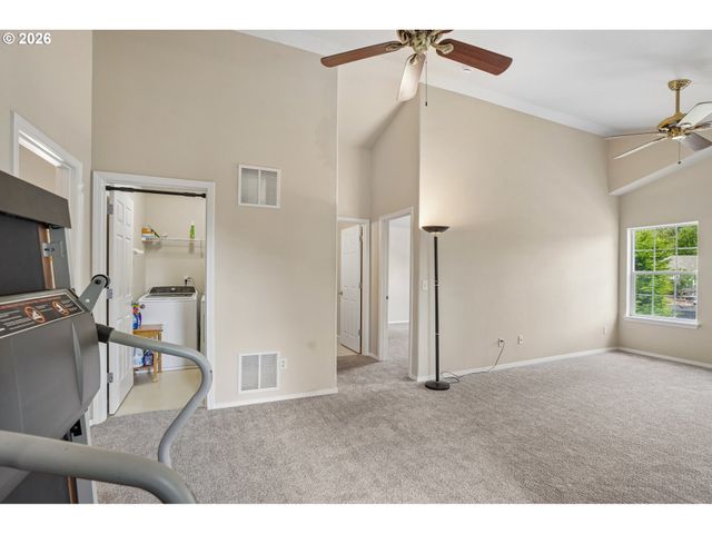 759 Se CAMELLIA Ct, Hillsboro, OR 97123