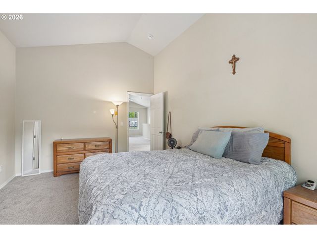 759 Se CAMELLIA Ct, Hillsboro, OR 97123