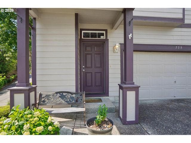 759 Se CAMELLIA Ct, Hillsboro, OR 97123