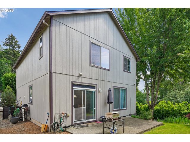 759 Se CAMELLIA Ct, Hillsboro, OR 97123
