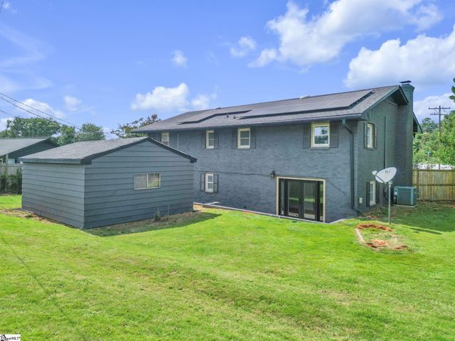1 W Golden Strip Drive, Mauldin, SC 29662