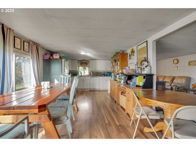 73859 CEDAR GROVE Dr, Clatskanie, OR 97016